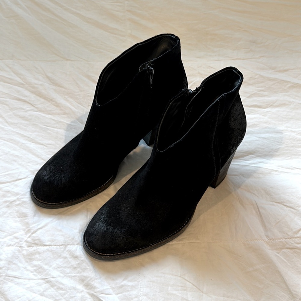 Paul Green black suede burnished leather Delgado western ankle boot.